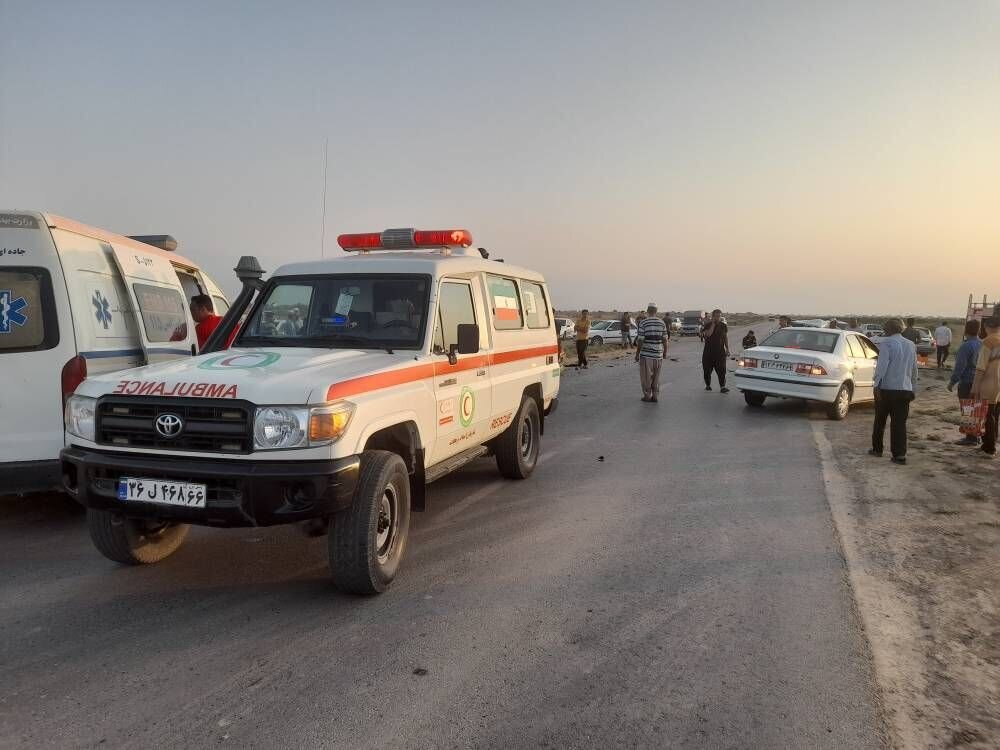 تصادف خودروی حامل اتباع خارجی در مسیر سراوان – خاش/ ۹ کشته و هفت مجروح