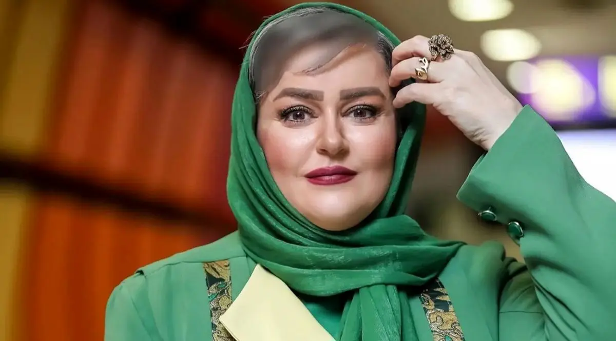 تصاویر نعیمه نظام‌دوست با پالتوی چهارخانه و لبخند همیشگی