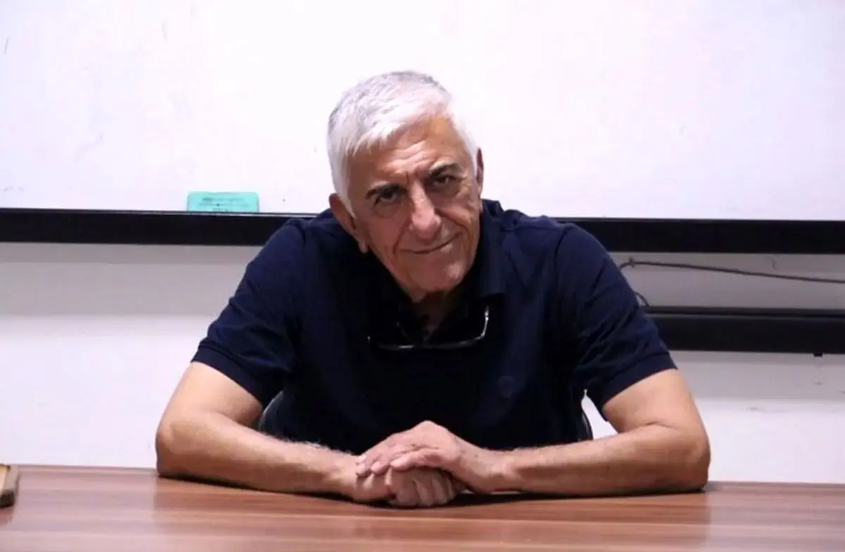 تصویری از رضا کیانیان در کنار همسر و پسرش تصویری از رضا کیانیان در کنار همسر و پسرش