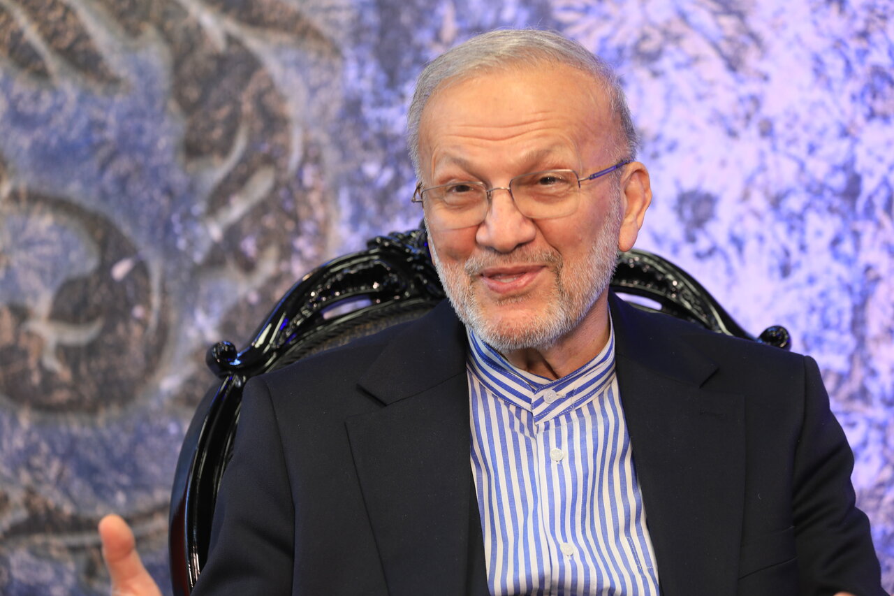 توصیه عجیب متکی به عراقچی: غنی‌سازی حق مسلم ماست، نیازی به تاکید و مصاحبه‌های مکرر در اینباره نیست