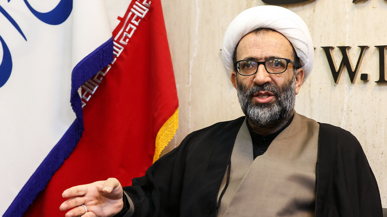 واکنش تند عضو هیئت رئیسه مجلس به ادعای دیدار یک مقام سازمان استاندارد با مقام اسرائیلی واکنش تند عضو هیئت رئیسه مجلس به ادعای دیدار یک مقام سازمان استاندارد با مقام اسرائیلی