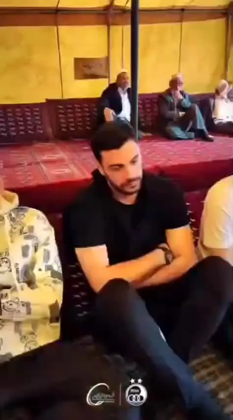 حضور استقلالی‌ها در منزل پدریِ صابر کاظمی/ویدیو