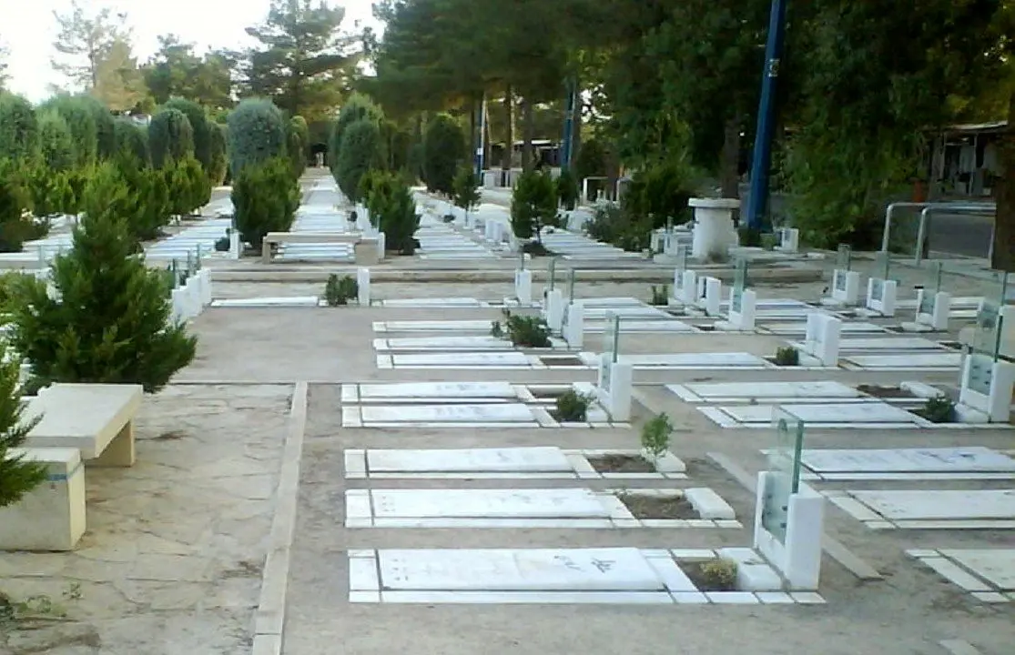 خانه آخرت هم لاکچری شد؛ قبر میلیاردی در مشهد! خانه آخرت هم لاکچری شد؛ قبر میلیاردی در مشهد!