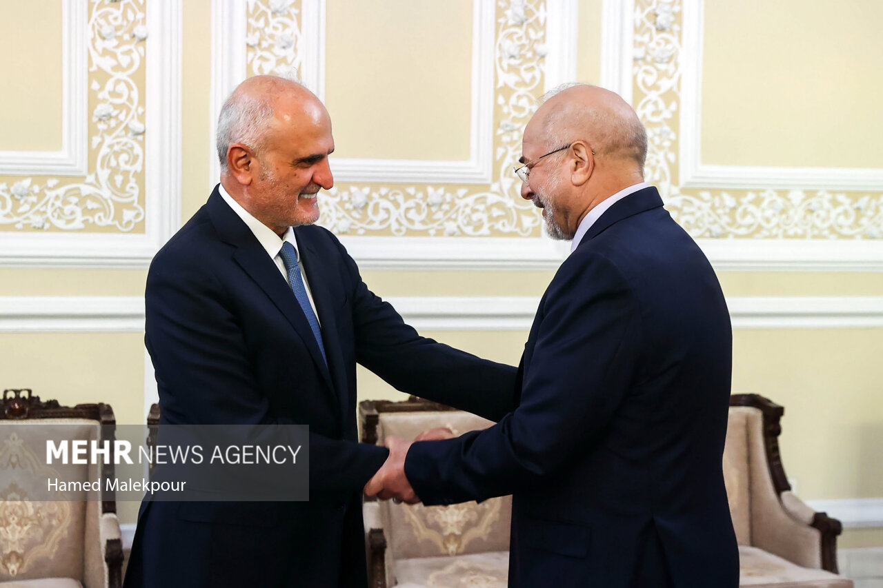 دیدار معاون سیاسی رئیس مجلس لبنان با محمدباقر قالیباف