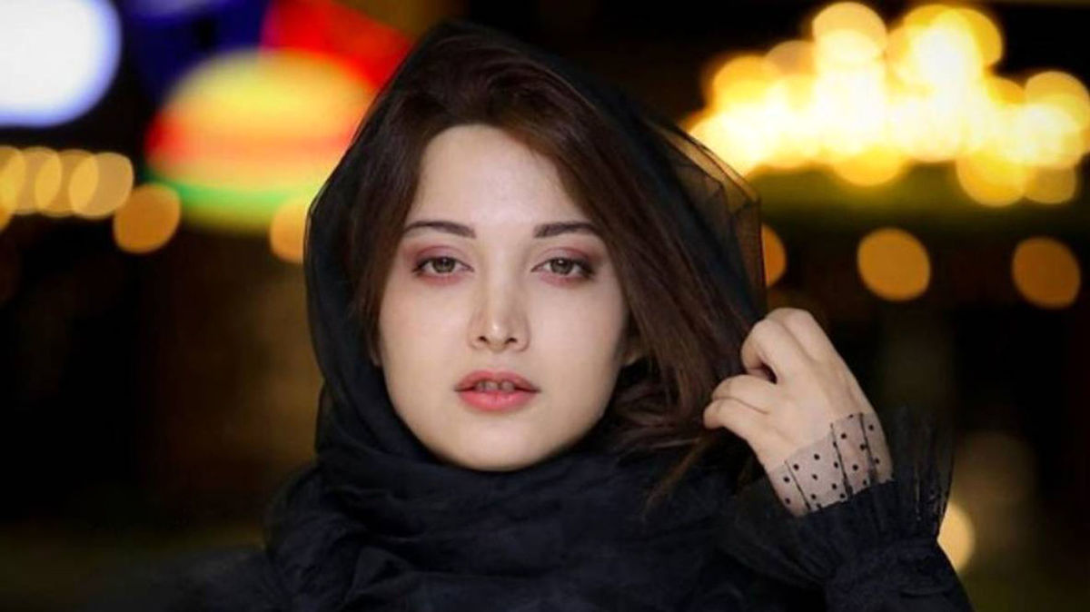 راز استایل روشنک گرامی در جشنواره فیلم تهران فاش شد+تصاویر راز استایل روشنک گرامی در جشنواره فیلم تهران فاش شد+تصاویر