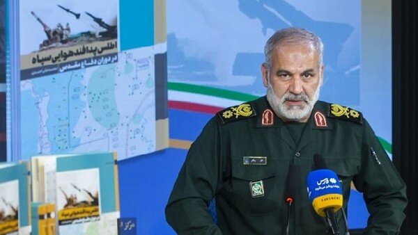 روایت مشاور فرمانده نیروی هوافضای سپاه  از دیدار سردار حاجی‌زاده با رهبر انقلاب/  قدرت موشکی ایران از توپخانه آغاز شد