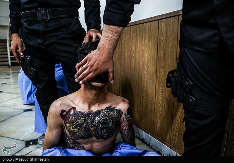 زورگیر مسلح در میدان محمدیه تهران زمین‌گیر شد – تسنیم