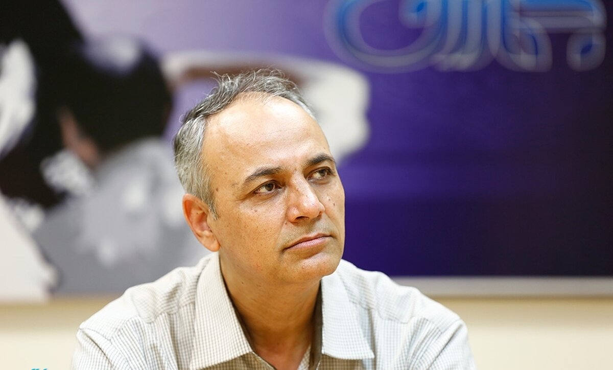 زیدآبادی: اصولگرایان مثل مادرشوهر هستند؛ هم می‌گویند پزشکیان نالایق است هم نمی‌گذارند برود