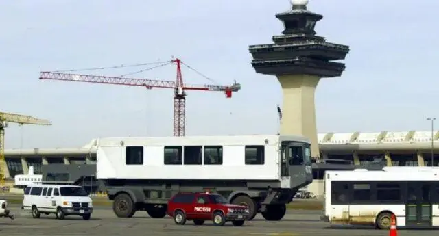 سانحه در محوطه فرودگاهی در نزدیکی «واشنگتن دی‌سی»