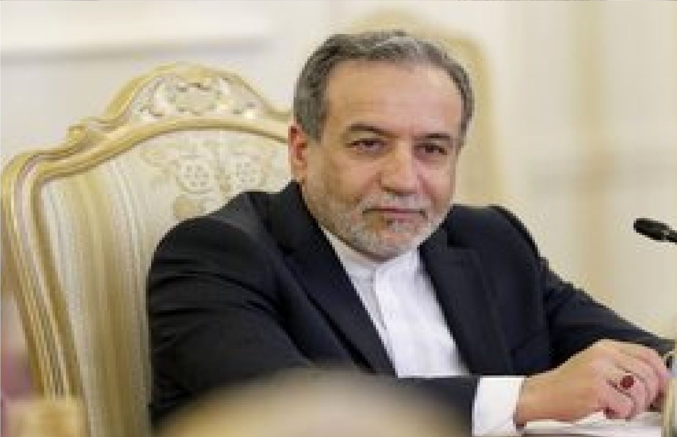 سفر عراقچی به فرانسه چه معنایی دارد؟