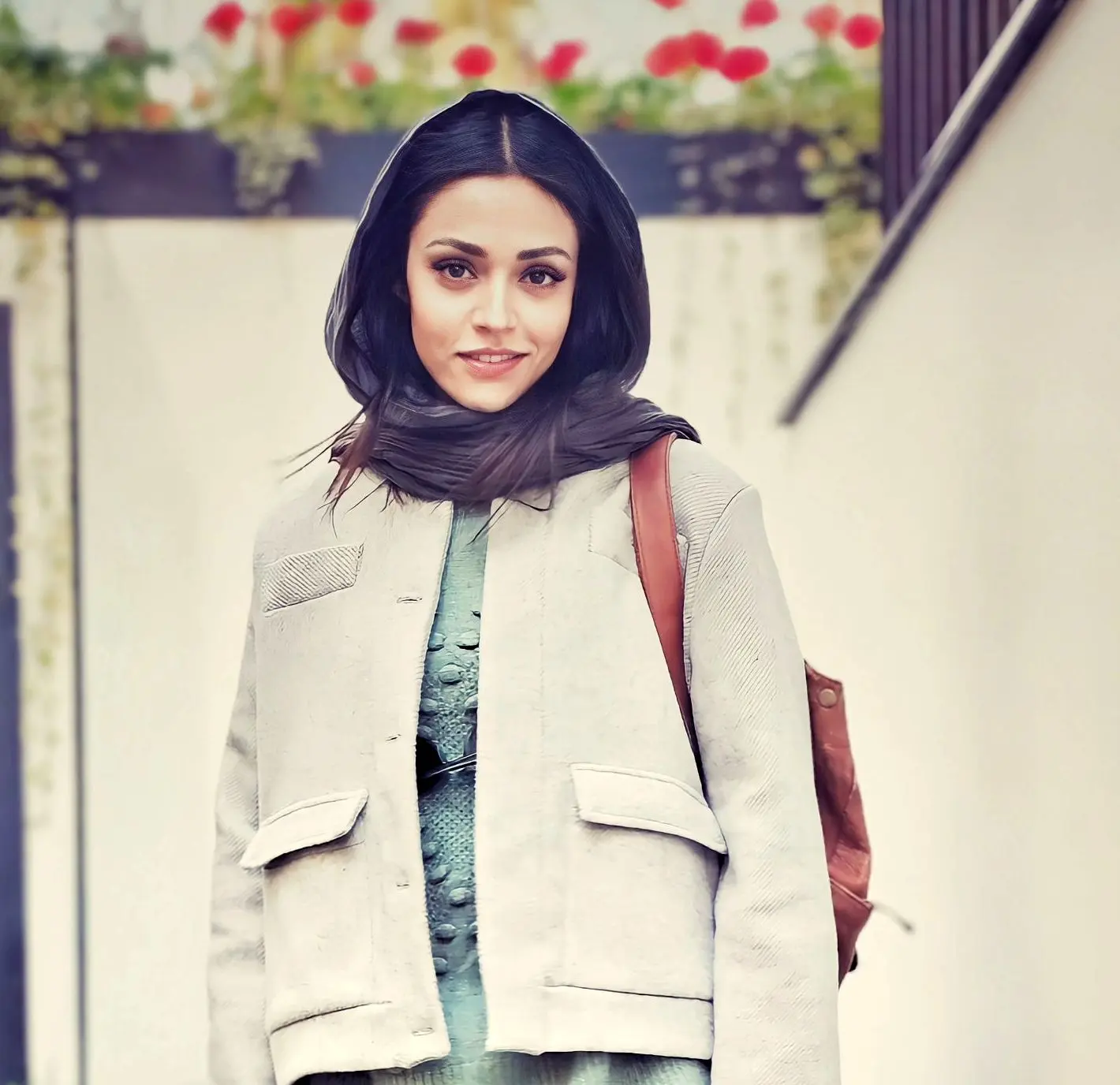 سوگل خلیق با عکسی سیاه و سفید نگاه‌ها را به خودش جلب کرد؛ چه دلبری هم میکنه+عکس