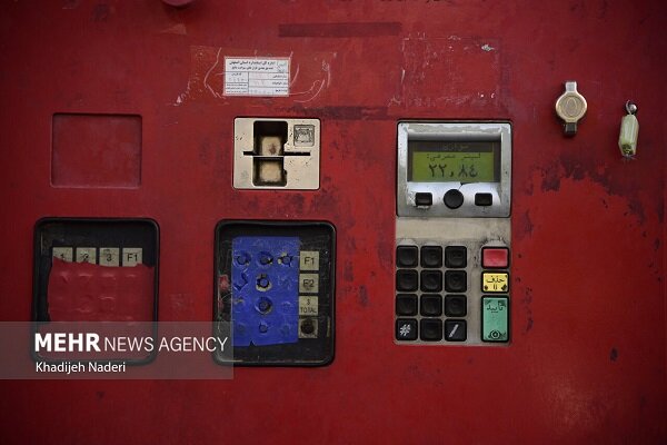 شایعه افزایش قیمت بنزین از شامگاه ۳۰ آبان تکذیب شد