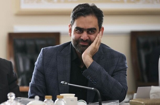 تشدید نزاع ثابتی و تسنیم /ثابتی: از این رسانه انتظار انتشار حقیقت نمی رود/ شأن نماینده مجلس ماله‌کشی نیست عزیزان/ اگر به برادران بر می‌خورد …