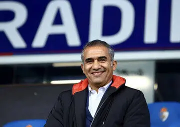 عابدزاده: مدافعان تیم ملی مثل مجسمه بودند