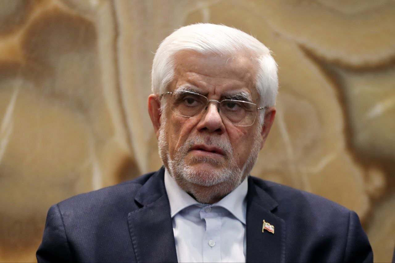 عارف: عقب‌ماندگی سلامت الکترونیک باید جبران شود