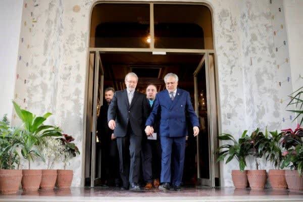 لاریجانی: مسیر تجارت ایران و پاکستان باید به هدف ۱۰ میلیارد دلار برسد لاریجانی: مسیر تجارت ایران و پاکستان باید به هدف ۱۰ میلیارد دلار برسد