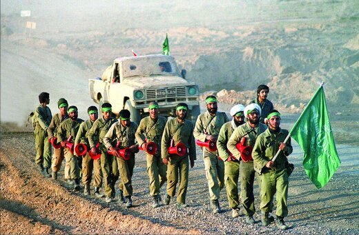 ماجرای ورود نیروهای بومی به پادگان‌های سپاه در باختران/ سدی که بسیجیان مقابل منافقین ساختند