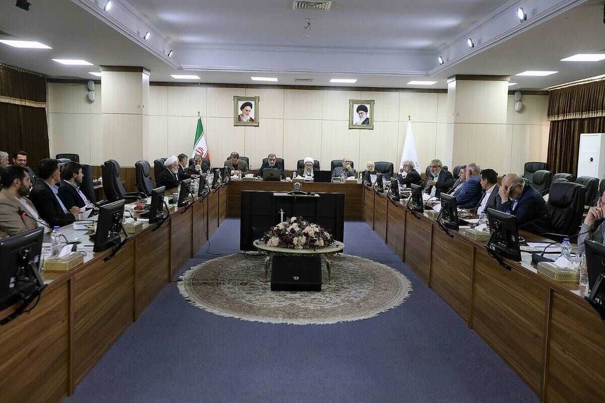 مجمع تشخیص «اصلاح قانون بانک مرکزی» را مغایر سیاست‌های کلی ندانست