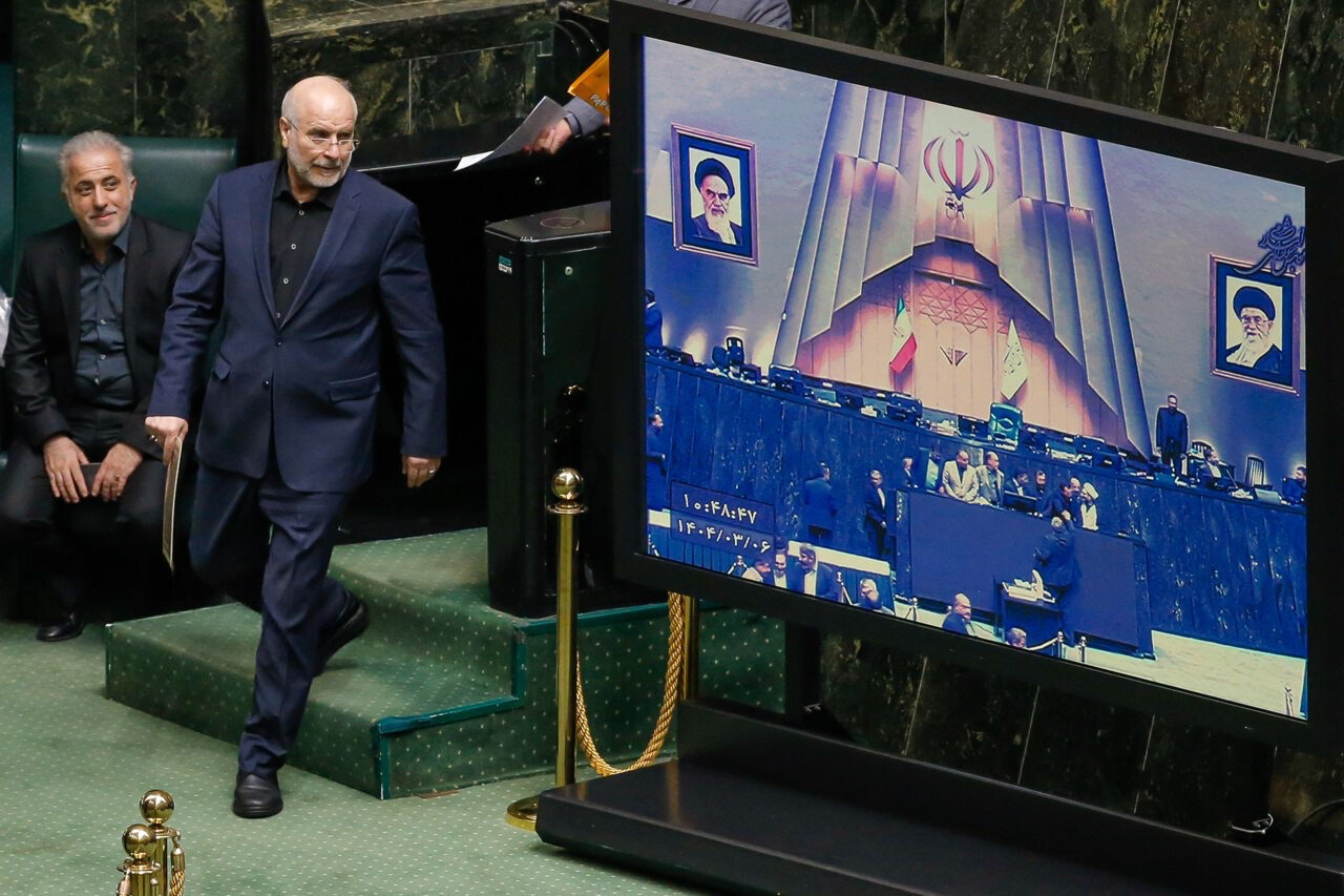 محمدباقر قالیباف؛ اصولگرایی که تکلیفش با خودش روشن نیست/ مدیر تکنوکرات یا خلبان بدون ارتباط با برج مراقبت؟ محمدباقر قالیباف؛ اصولگرایی که تکلیفش با خودش روشن نیست/ مدیر تکنوکرات یا خلبان بدون ارتباط با برج مراقبت؟