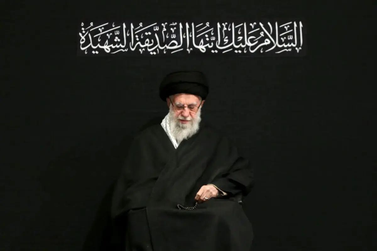 مراسم عزاداری شب شهادت حضرت زهرا(س) در حسینیه امام خمینی(ره) برگزار شد