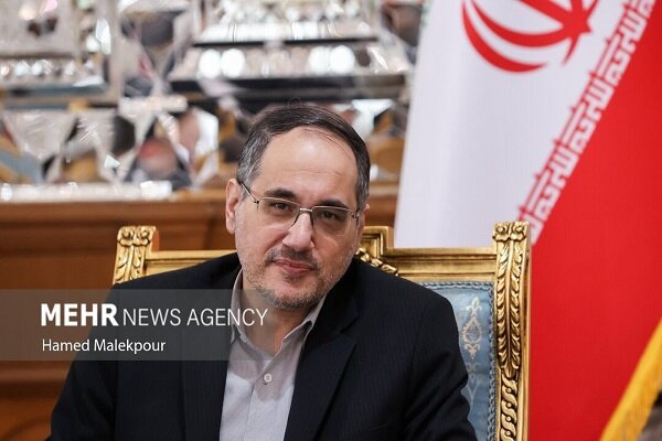 مهاجرت نخبگان مهلک‌ترین ضربه به ایران است