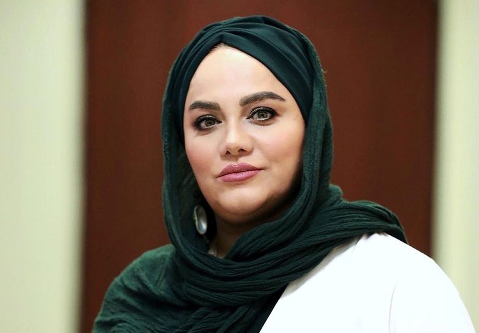 نرگس آبیار با گریم متفاوت در سریال بامداد خمار + فیلم