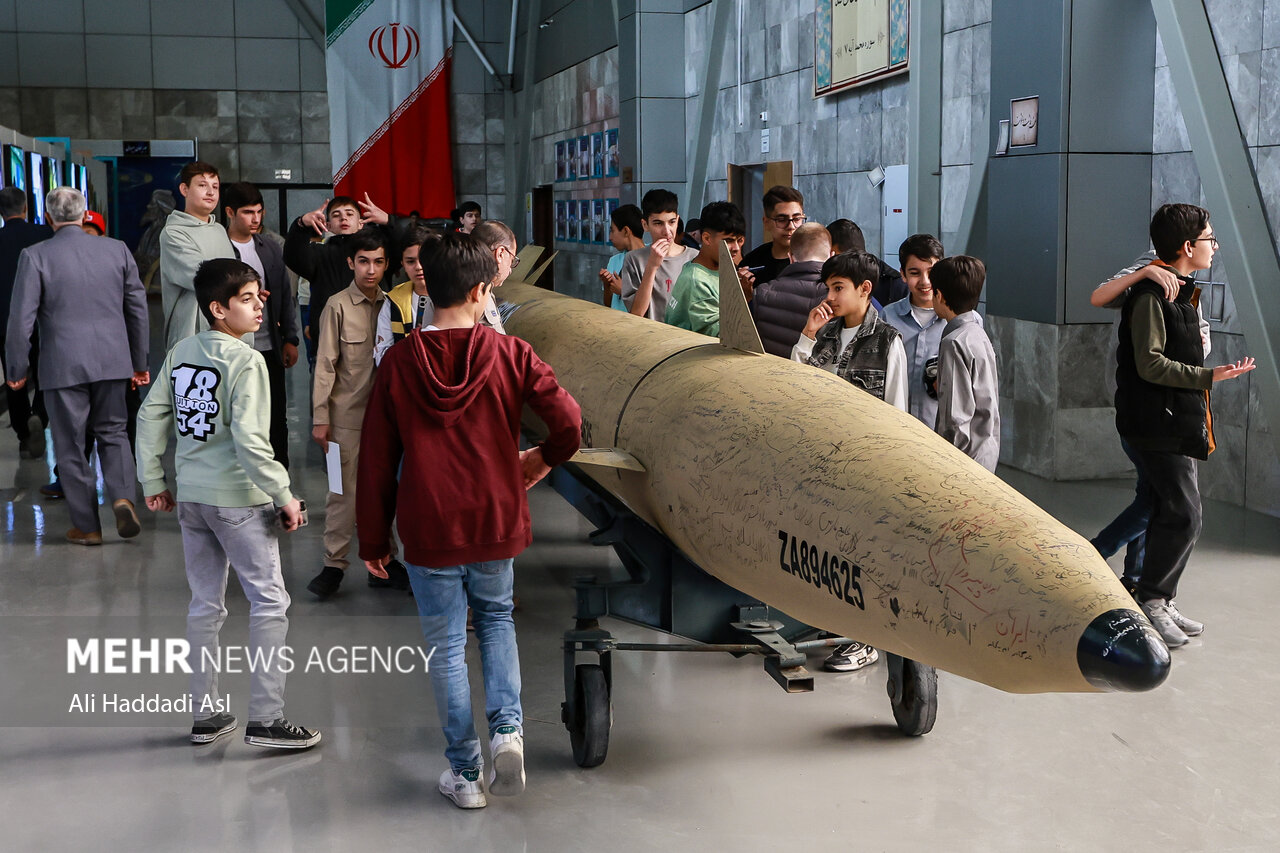 نمایشگاه موشکی هوا فضای سپاه پاسداران