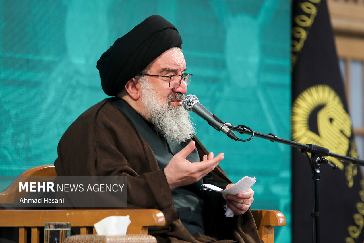 نیروهای مسلح ایران تنها قوای نظامی جهان در خدمت اسلام ناب محمدی هستند نیروهای مسلح ایران تنها قوای نظامی جهان در خدمت اسلام ناب محمدی هستند