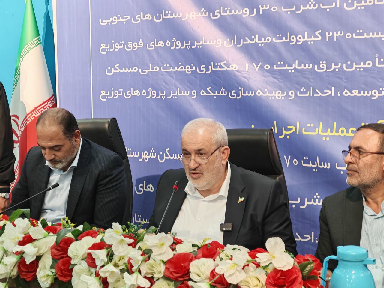 وزیر نیرو: شیرین‌سازی آب دریا با ظرفیت ۲ میلیارد مترمکعب در دستور کار است‌ + فیلم