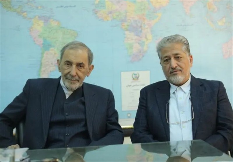 ولایتی حکم ریاست رنجبر بر دانشگاه آزاد را ابلاغ کرد – تسنیم