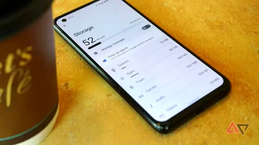چرا AICore نیمی از حافظه گوشی شما را می‌بلعد؟