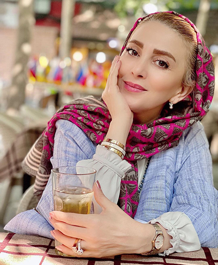 ژیلا صادقی با استایلی تازه در مرکز توجه قرار گرفت + فیلم ژیلا صادقی با استایلی تازه در مرکز توجه قرار گرفت + فیلم