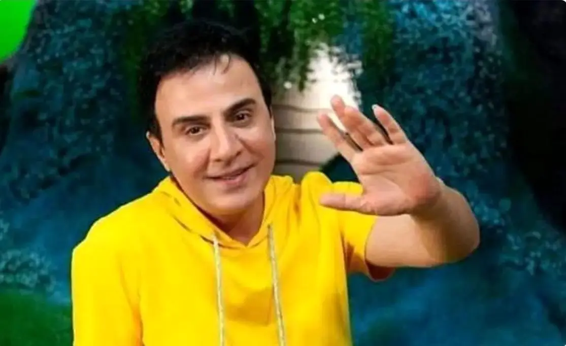 کفش‌داری عمو پورنگ در حرم امام رضا (ع)/ویدیو