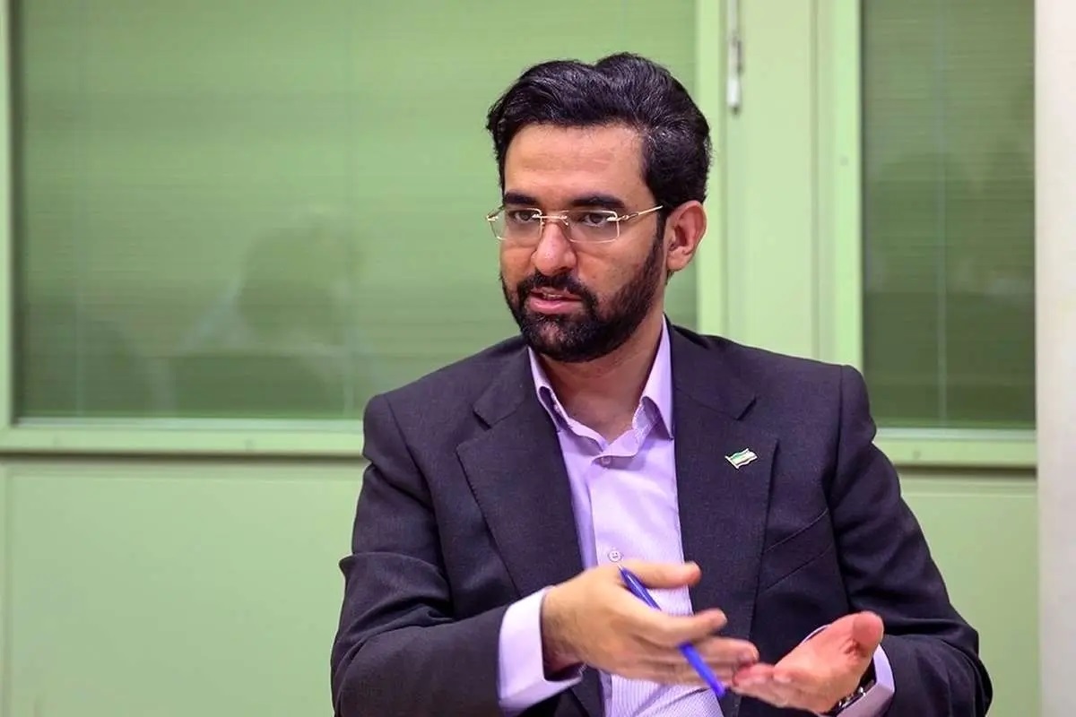 کنایه سنگین آذری جهرمی به دارندگان اینترنت سفید؛ تک‌خوری نکنید!