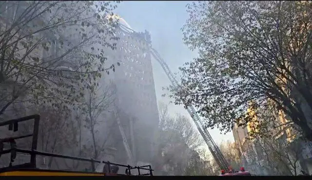 آتش‌سوزی گسترده در یکی از سینماهای تهران+ فیلم