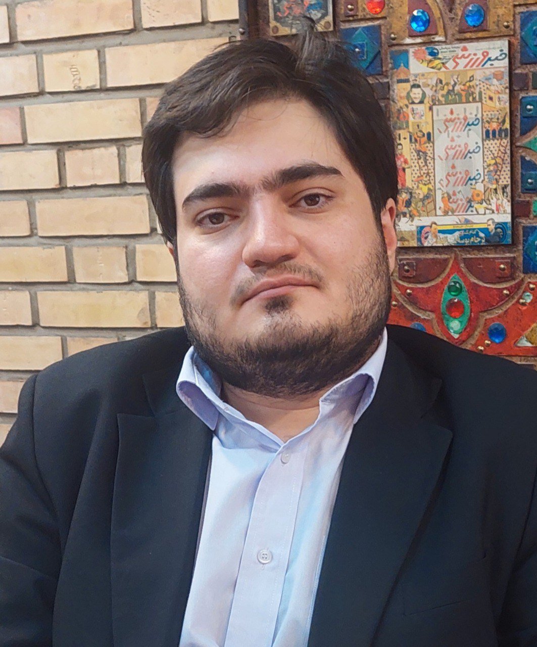 ابتذال سیاست و بازار داغ رویافروشی!