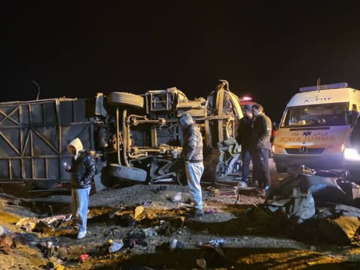 اسامی مصدومان حادثه واژگونی اتوبوس اصفهان – مشهد اعلام شد