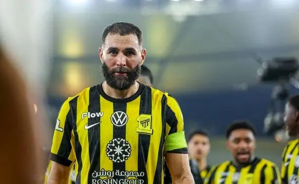 بنزما در آستانه جام جهانی؛ خداحافظی کوتاه و پرحاشیه! بنزما در آستانه جام جهانی؛ خداحافظی کوتاه و پرحاشیه!