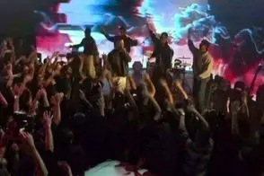 تصاویری از نخستین کنسرت مجاز محمدرضا شایع/ویدیو