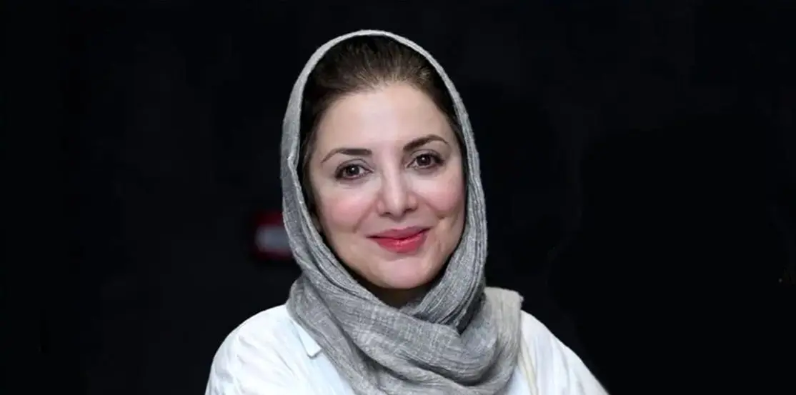 تصویری از نوزادی رویا میرعلمی بازیگر سریال شمعدونی در آغوش پدرش