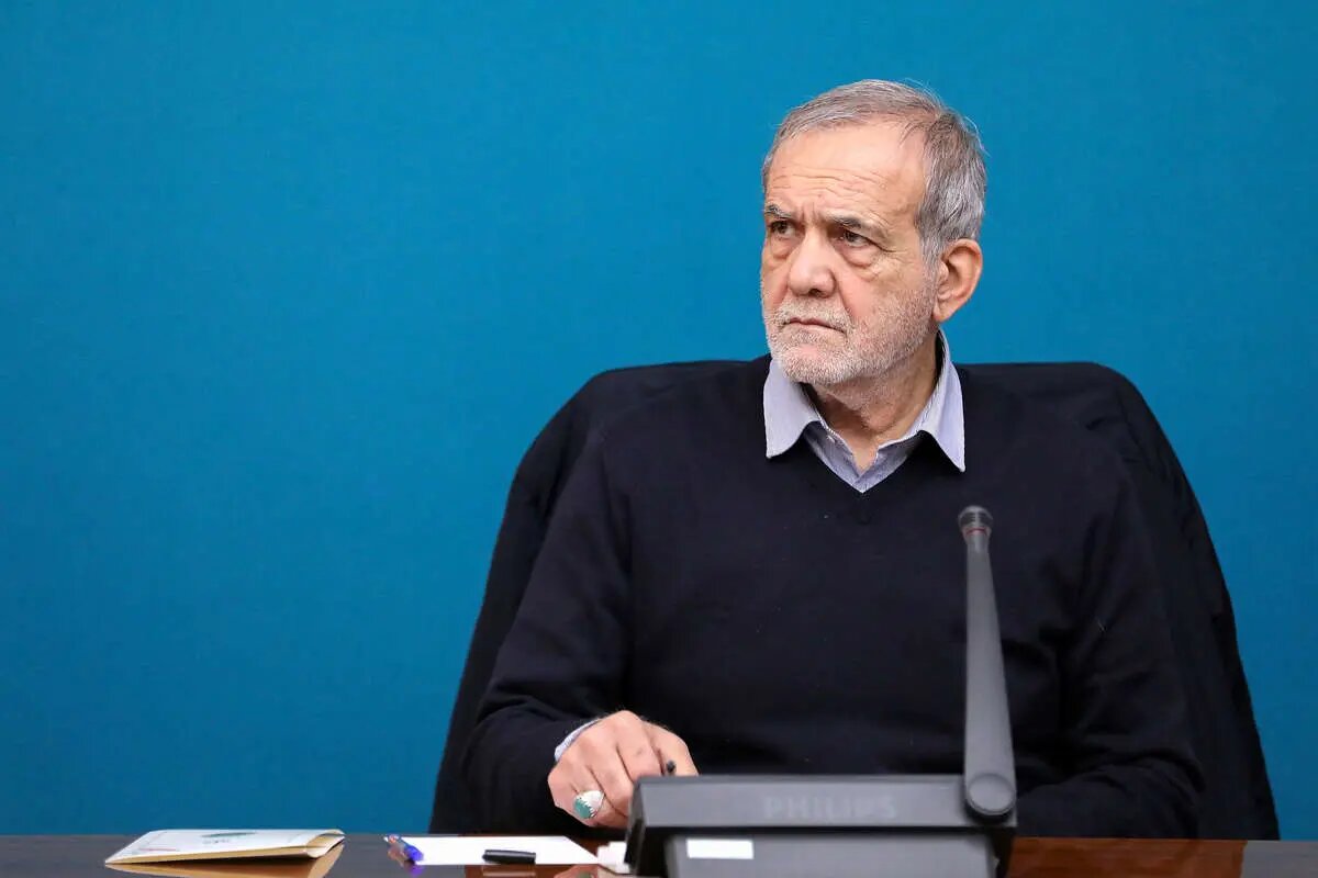 تهدید روزنامه نزدیک به قالیباف: اکر پزشکیان وزیران نفت و جهاد را برکنار نکند، مجلس آنها را استیضاح می کند