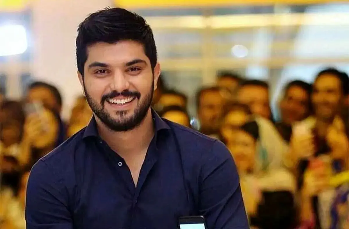 تولد سینا مهراد با یک جمله احساسی و ایرال شد؛ خیلی حال میده بزرگ شدن/ویدیو