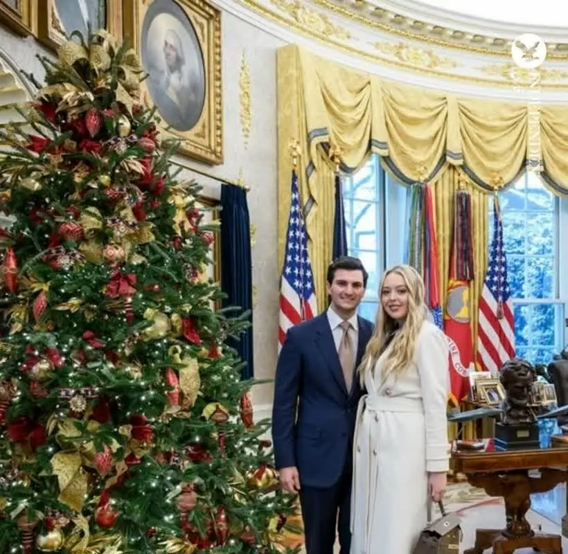 تیفانی ترامپ تصاویر کریسمس کاخ سفید را با همسرش منتشر کرد+عکس