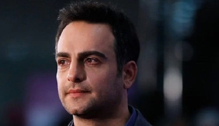 حامد کمیلی با استایل پاییزی و دل‌نوشته مرموز