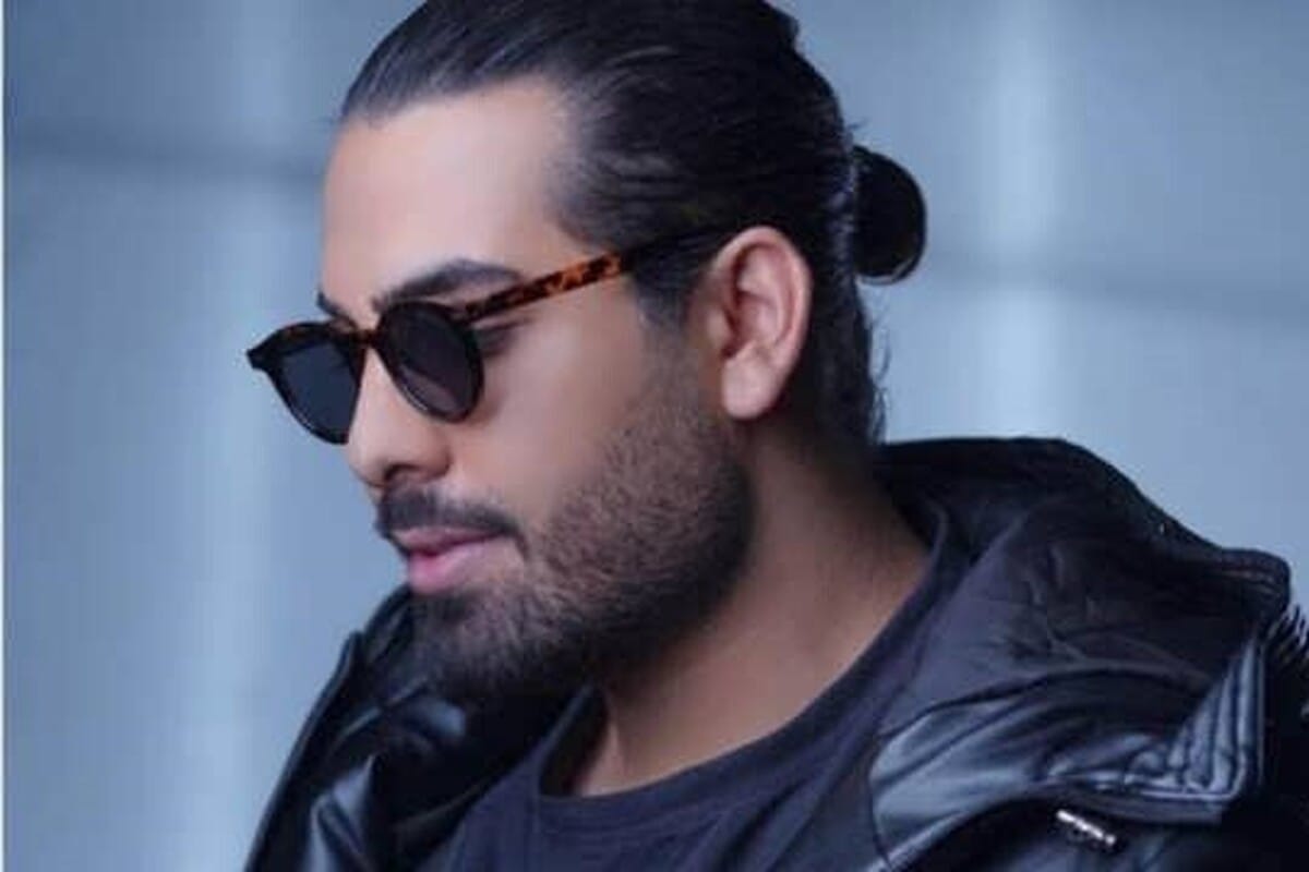 حمله یک هوادار به مجید رضوی حین اجرای کنسرت در قزوین+فیلم