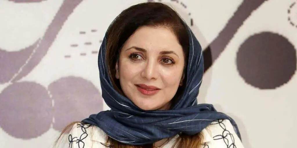 خاطره عجیب و خنده‌دار رویا میرعلمی از مراسم ختم پدرش/ویدیو