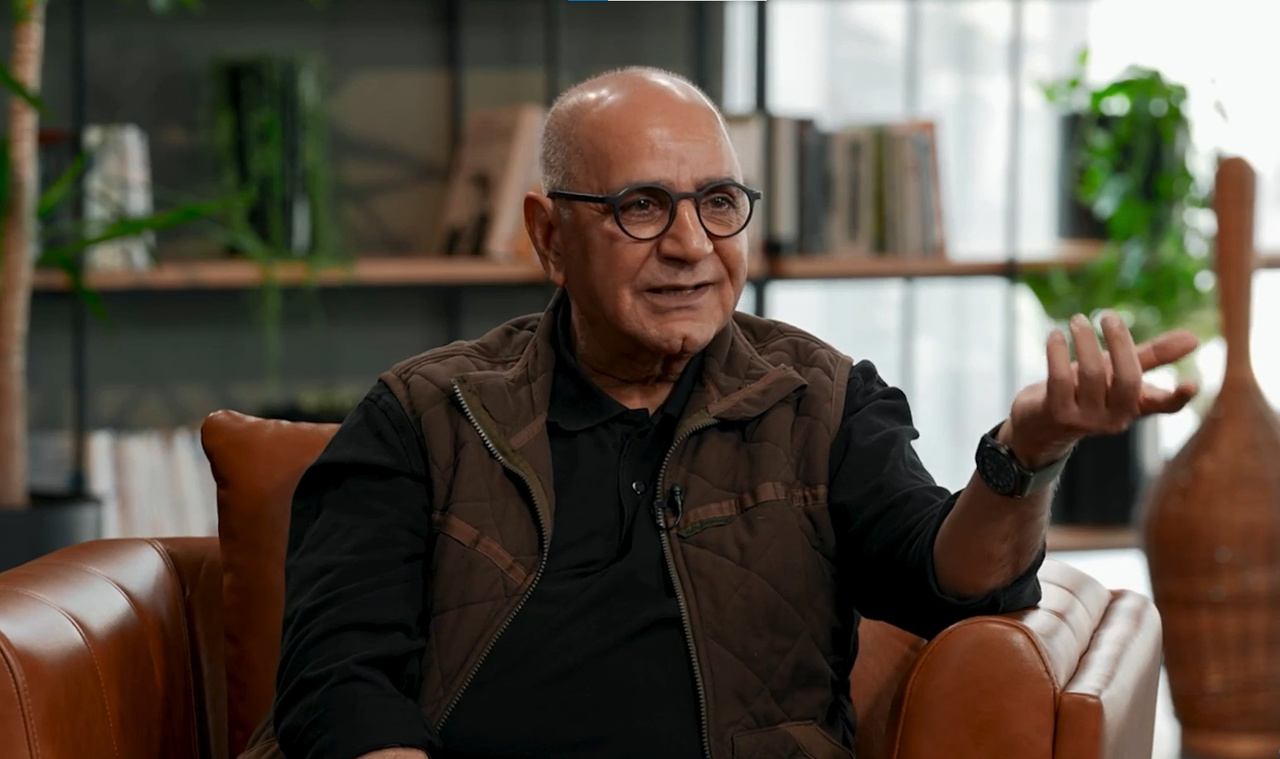 خاطره پرویز پرستویی از عزت ‎الله انتظامی در پشت‌صحنه فیلم «دیوانه‌ای از قفس پرید»