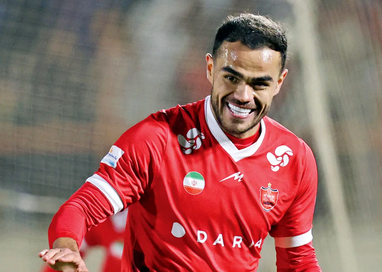 اورونوف دوباره کارش را برای اوسمار کرد؛ رابطه متقابلی که به نفع پرسپولیس تمام می‌شود