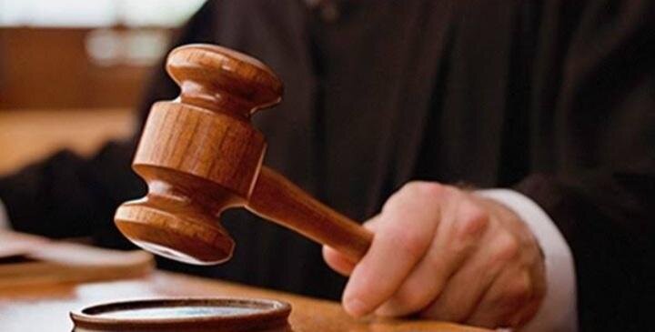 دو خبرنگار محکوم به حبس و اقامت اجباری شدند