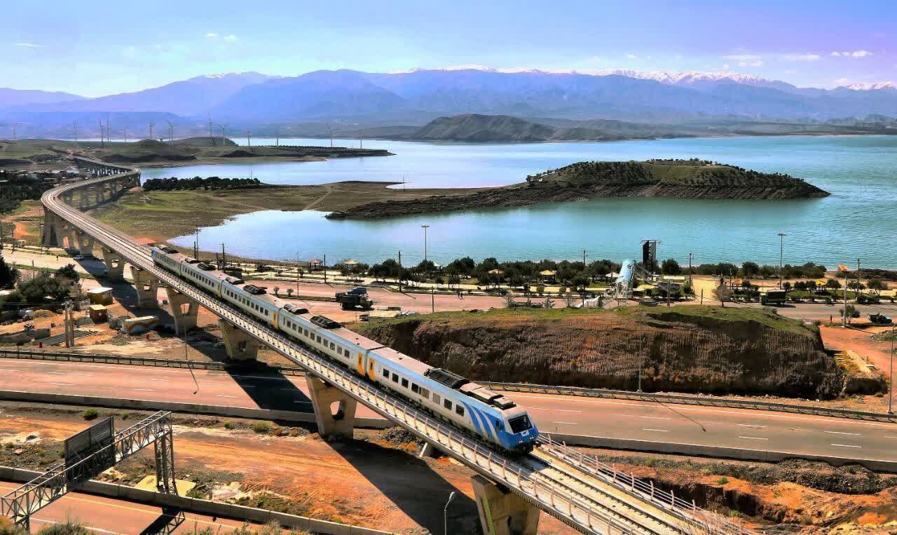 رئیس کل دادگستری گیلان بر رفع موانع قیمت‌گذاری اراضی راه‌آهن رشت – آستارا تاکید کرد